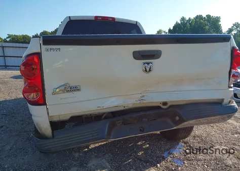 2008 Dodge Ram 1500 Slt z USA, uszkodzony, nr VIN 1D7HA18298S629645